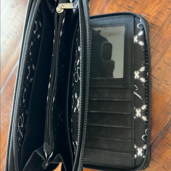 Jessica Simpson Wallet - Picture 4 of 5